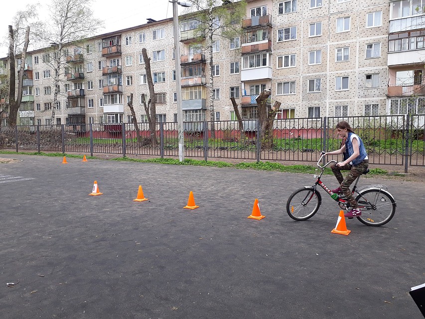 Ребята показали навыки фигурного вождения велосипеда. Фото: УГИБДД России по Тверской области