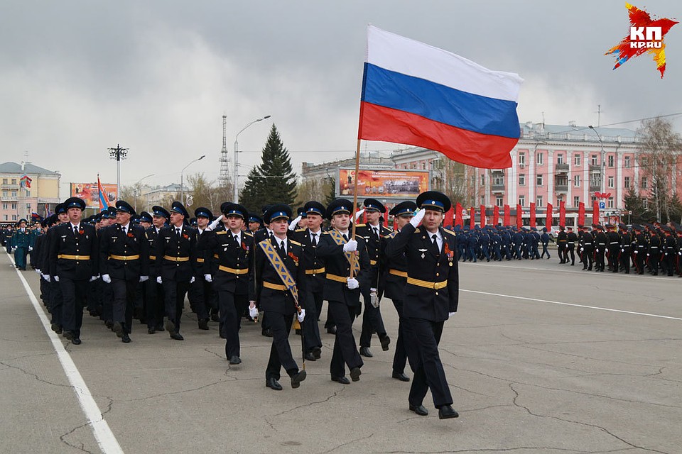 Репетиция Парада Победы прошла в Барнауле. Фото: Олег УКЛАДОВ