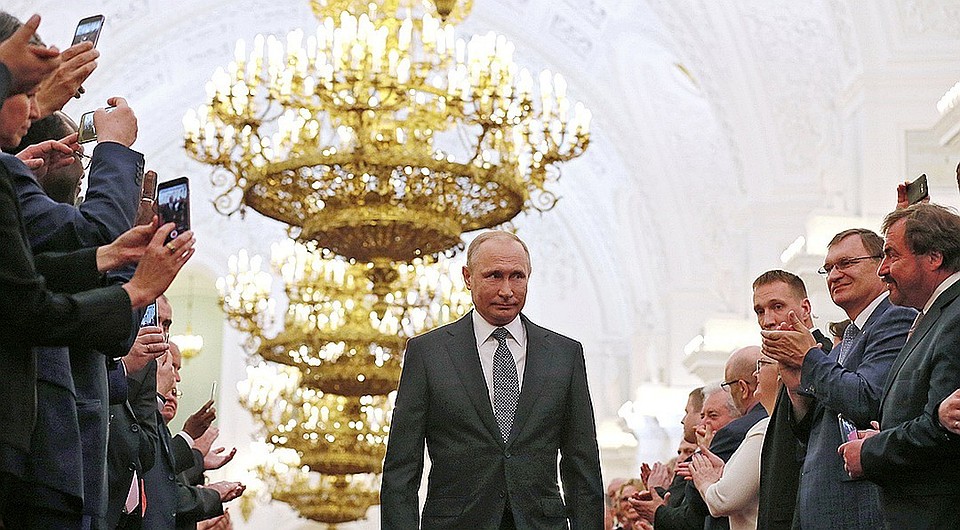 Владимир Путин принёс присягу президента страны.