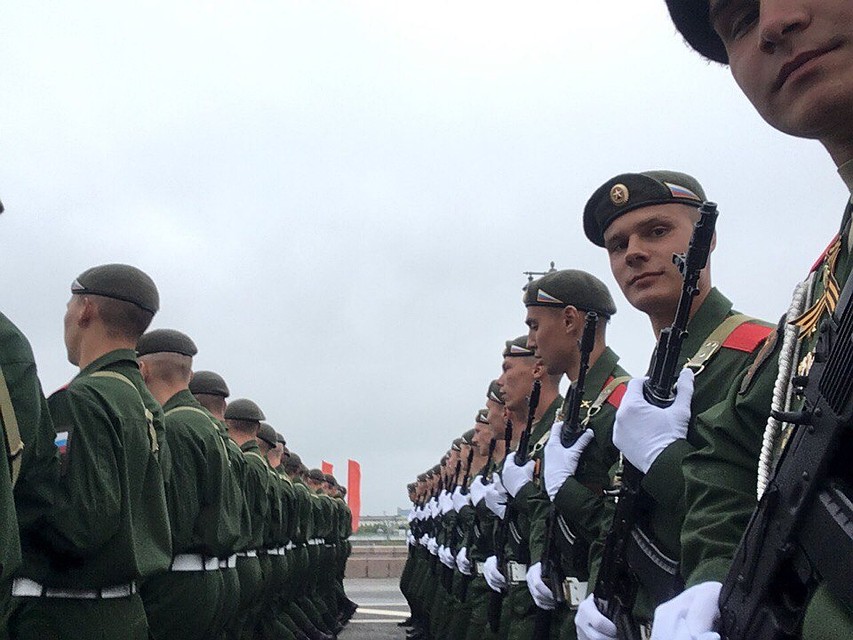 Выпускник Тобольской духовной семинарии примет участие в параде на Красной площади. Фото Тобольской митрополии