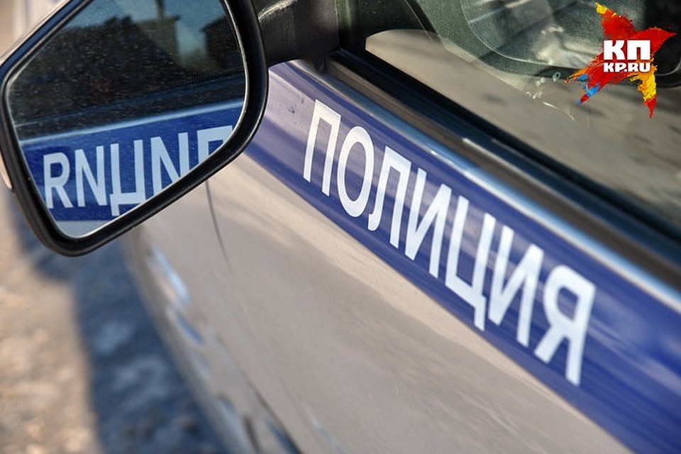 Полицейские изъяли у злоумышленников 6 мобильных телефонов, 10 сим-карт и 12 банковских карт.