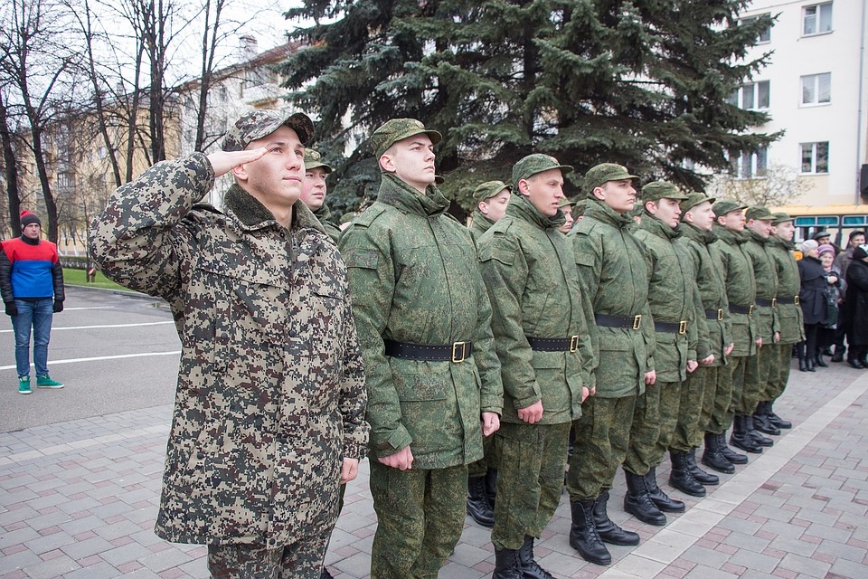 Из сотни желающих отобрали 15 лучших призывников