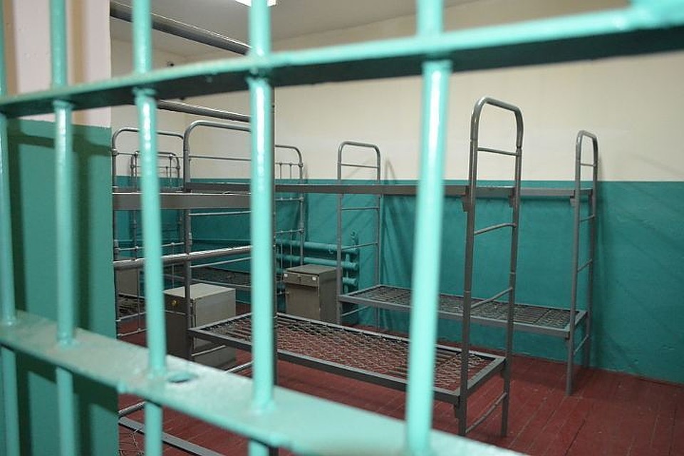 «Восьмикратный» уголовник стащил у продавца в торговом центре Хабаровска телефон