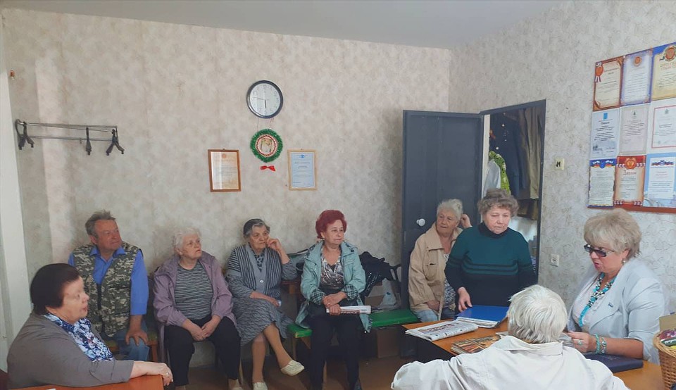 Александра Сызранцева встретилась с местными жителями