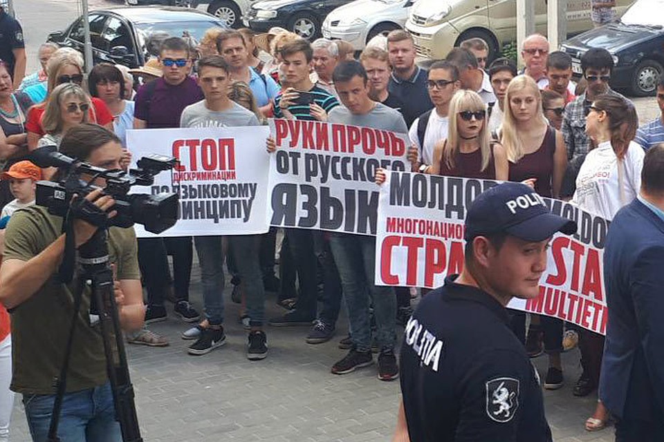 КС частично удовлетворил запрос группы депутатов-либералов