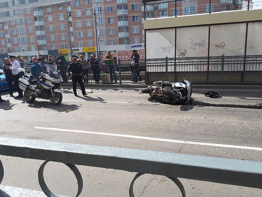 На Уралмаше сотрудник ГИБДД попал в аварию - получил черепно-мозговую травму Фото: Абдул Палуханов