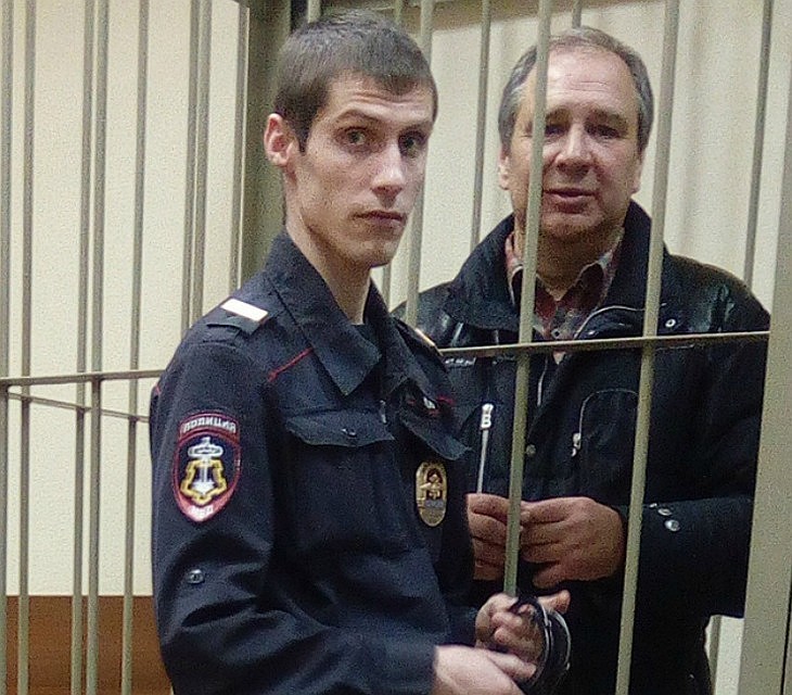Срок содержания обвиняемого под стражей неоднократно продлевался, под домашний арест его отпустили только в мае 2017 года. Фото: bloger51.com