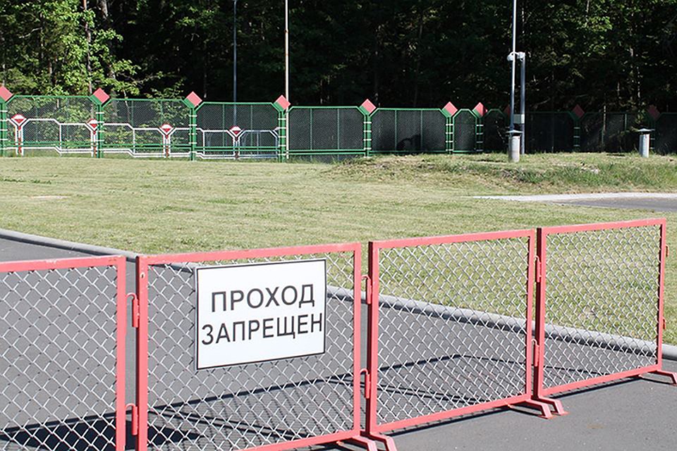Мужчину с паспортом брата не пустили за границу.