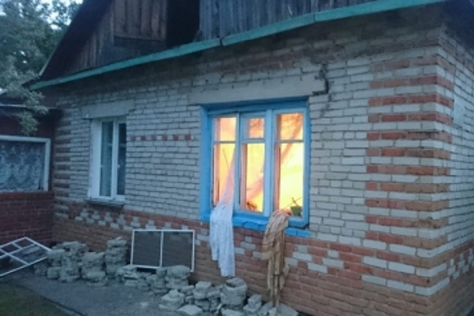На вызов перепуганных соседей приехали 26 специалистов экстренных служб и 9 единиц техники. Фото: ГУ МЧС по Новосибирской области