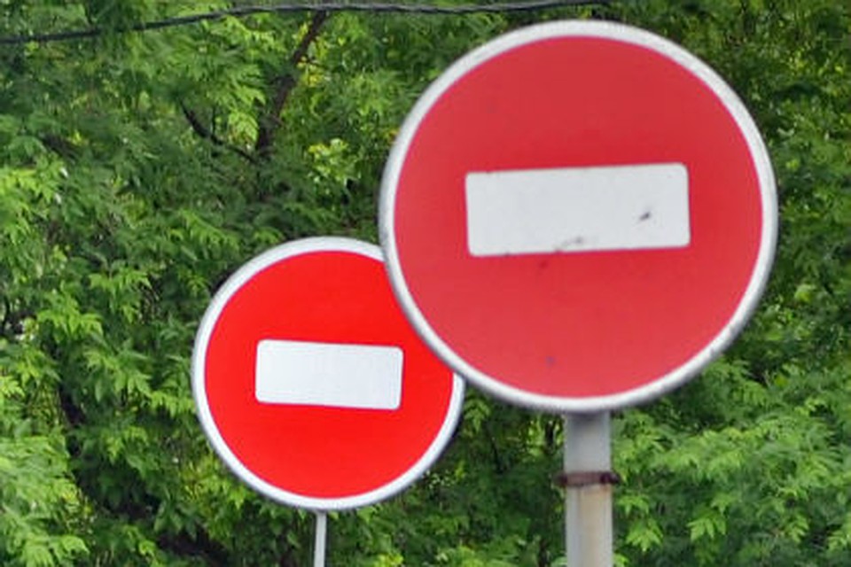 В первой половине дня будет остановлено движение всех видов транспорта.