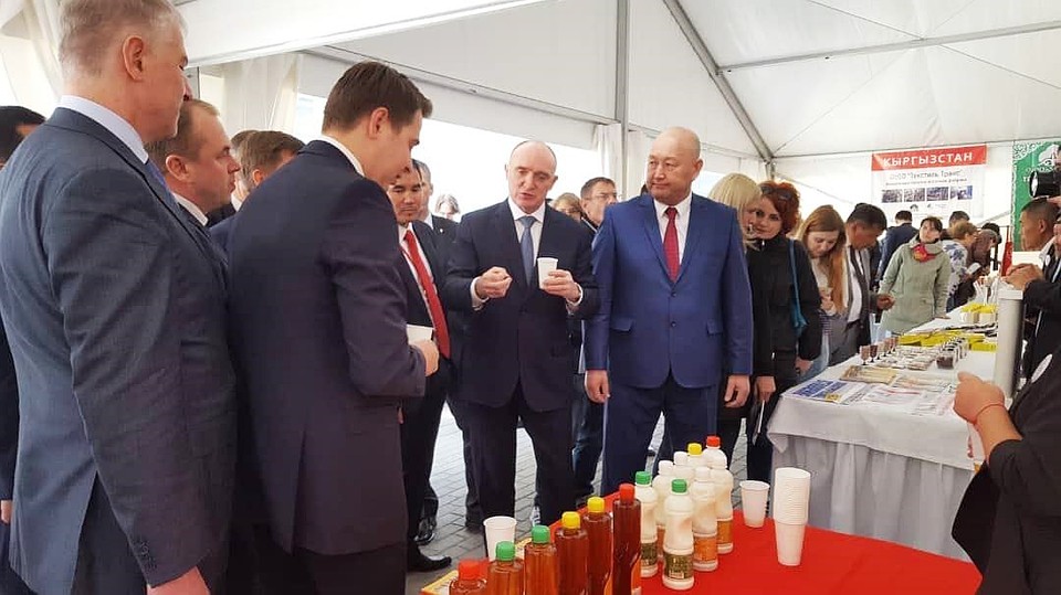 Выставка кыргызских товаров в Челябинске.