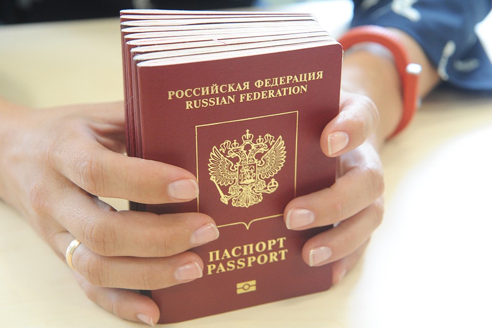 Правительство аргументировало внесение поправок дорогим производством документов и убытками.
