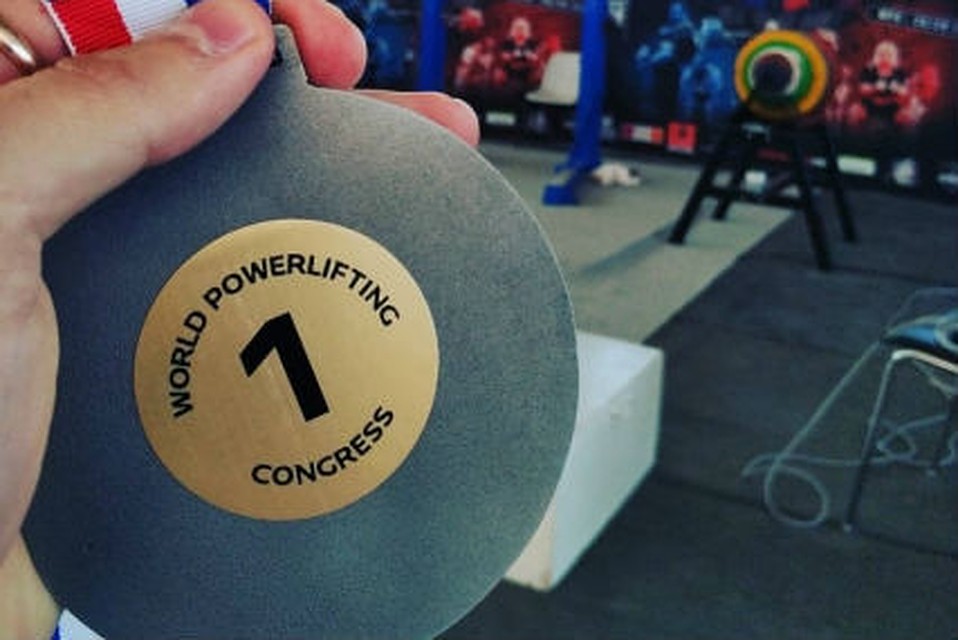 Инспектор МЧС Хабаровского края взял «золото» на Чемпионате Европы по пауэрлифтингу
