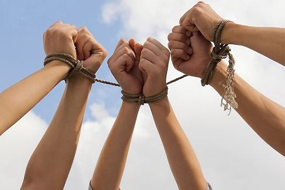 В Латвии стартует информационная кампания на тему безопасного туризма и рисков трудовой эксплуатации за границей. Фото: с сайта nashreporter.com