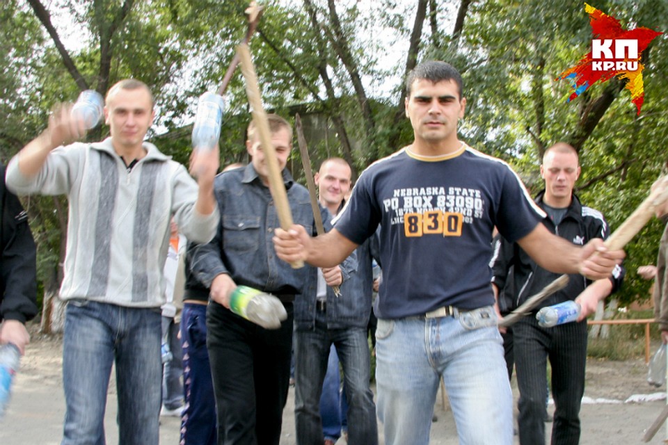 По словам очевидцев, в деревне Александровка произошла массовая драка.