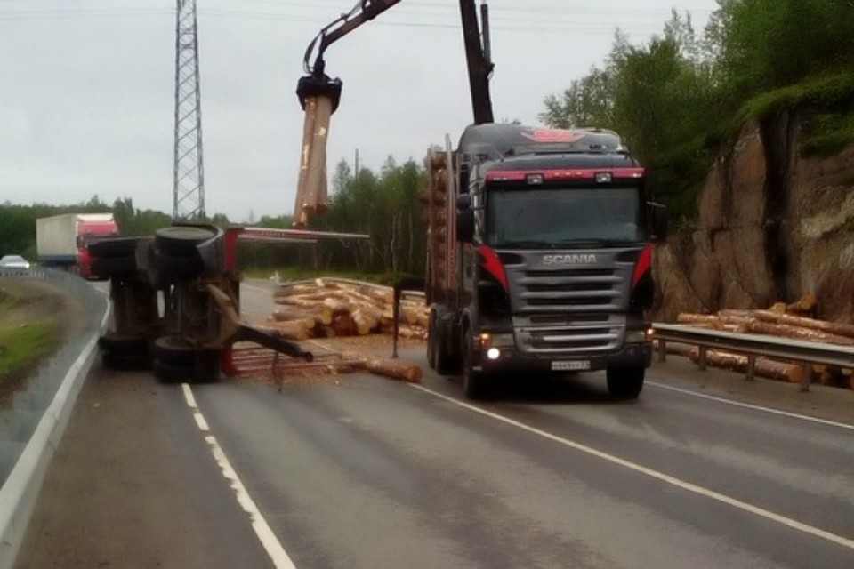 В аварии никто, кроме потерявших время водителей, не пострадал. Фото: Дмитрий Приходько