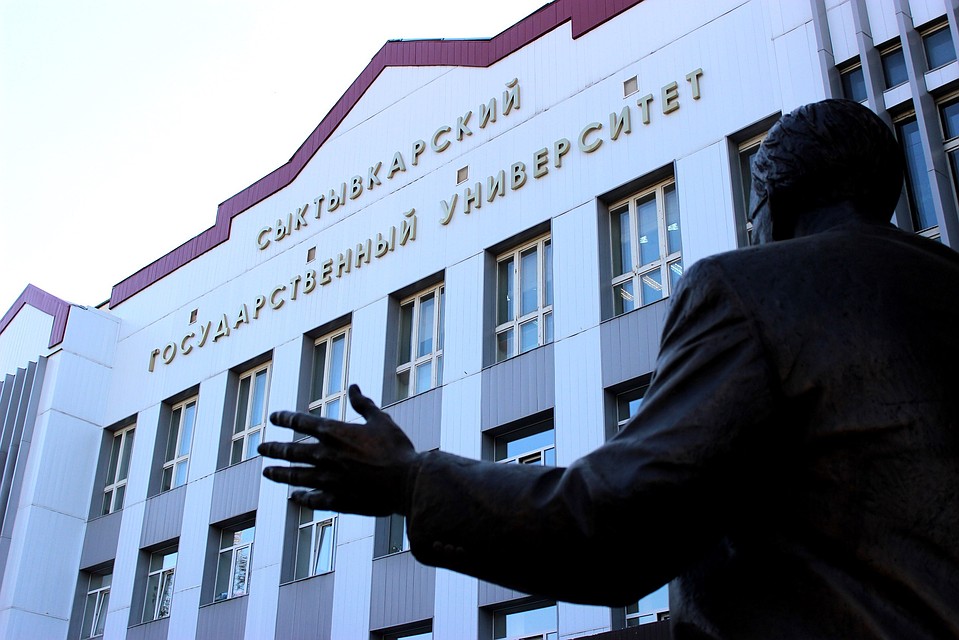 Специально для них «Комсомолка» собрала актуальную информацию о приемных комиссиях в трех топовых вузах Коми.