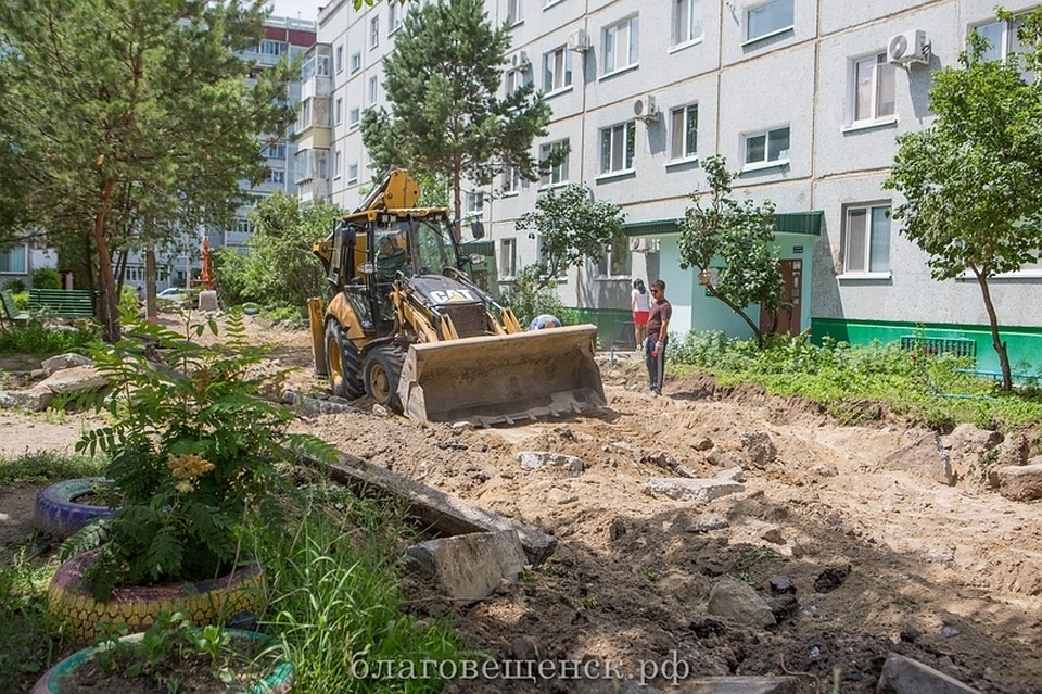 Ремонт в восьми дворах из 24-х уже начался. Фото: благовещенск.рф