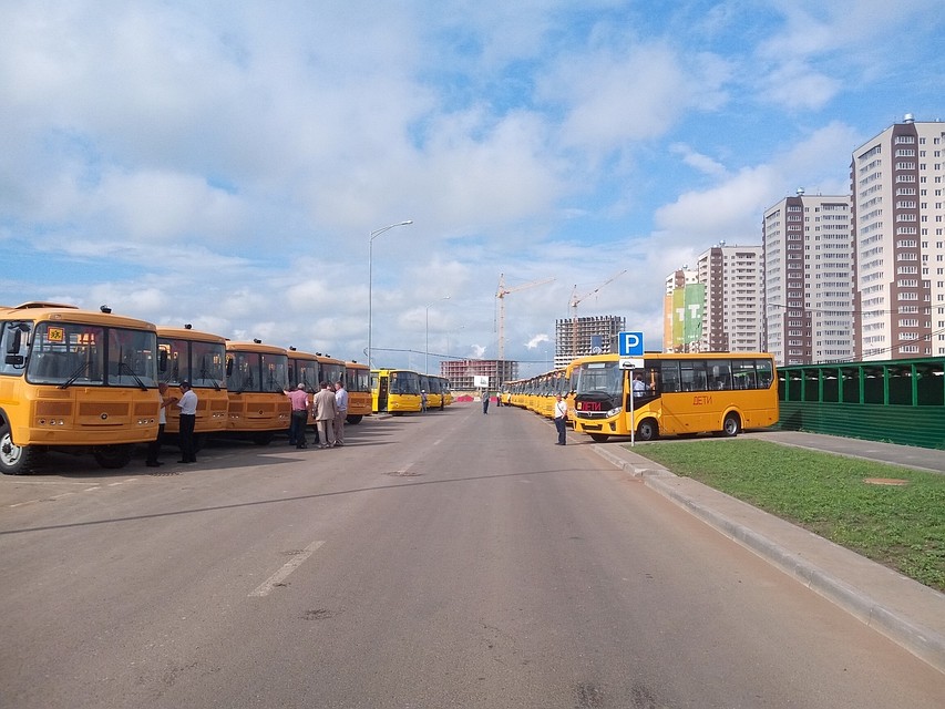 20 школ Тюменской области получат новые автобусы