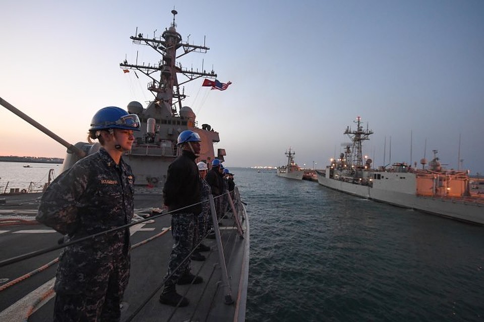Американский ракетный эсминец USS Porter