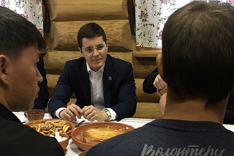 Дмитрий Артюхов проводил экологический десант на остров Вилькицкого Фото: правительство ЯНАО