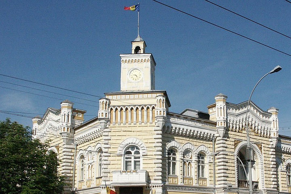 Из общего числа вакансий 33 являются вакантными временно.