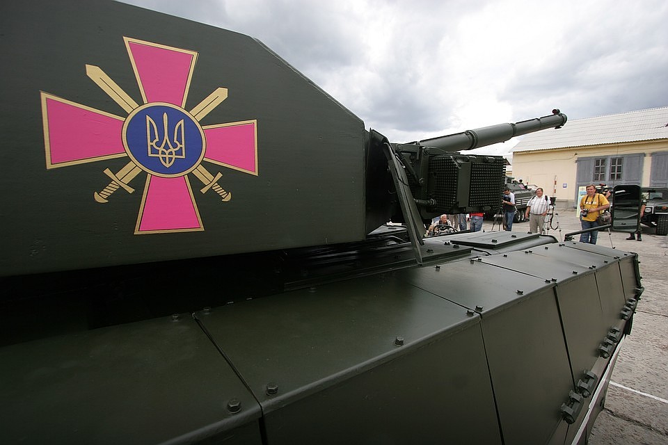 Украинский танк "Оплот". Фото: ИТАР-ТАСС/ Владимир Синдеев
