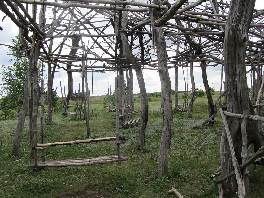 Ломовской ландшафтный парк расположен в Воробьевском районе.