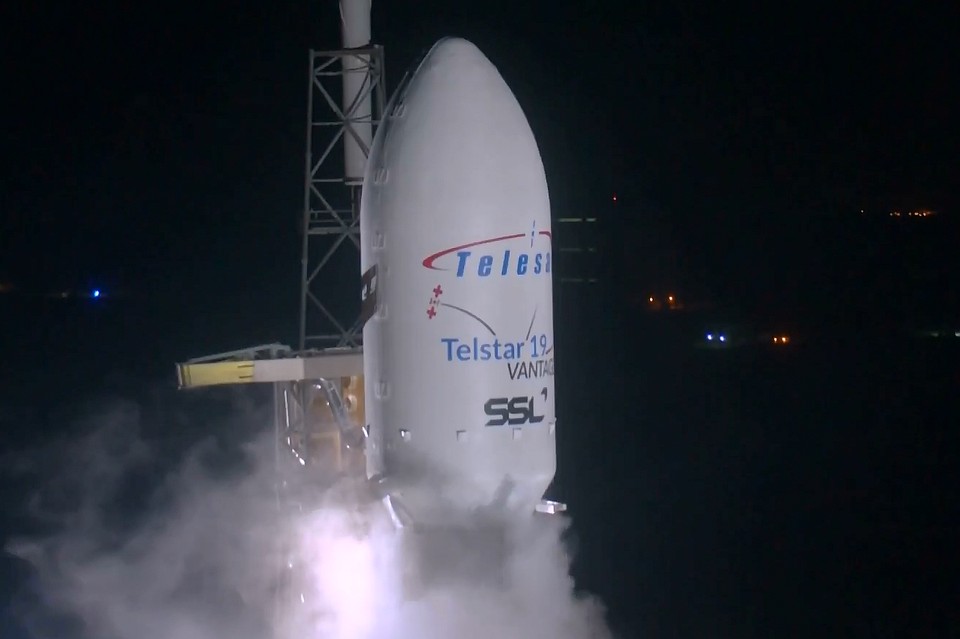 В воскресенье, 22 июля 2018 года, SpaceX успешно запустила спутник Telstar 19 VANTAGE на орбиту геостационарной передачи