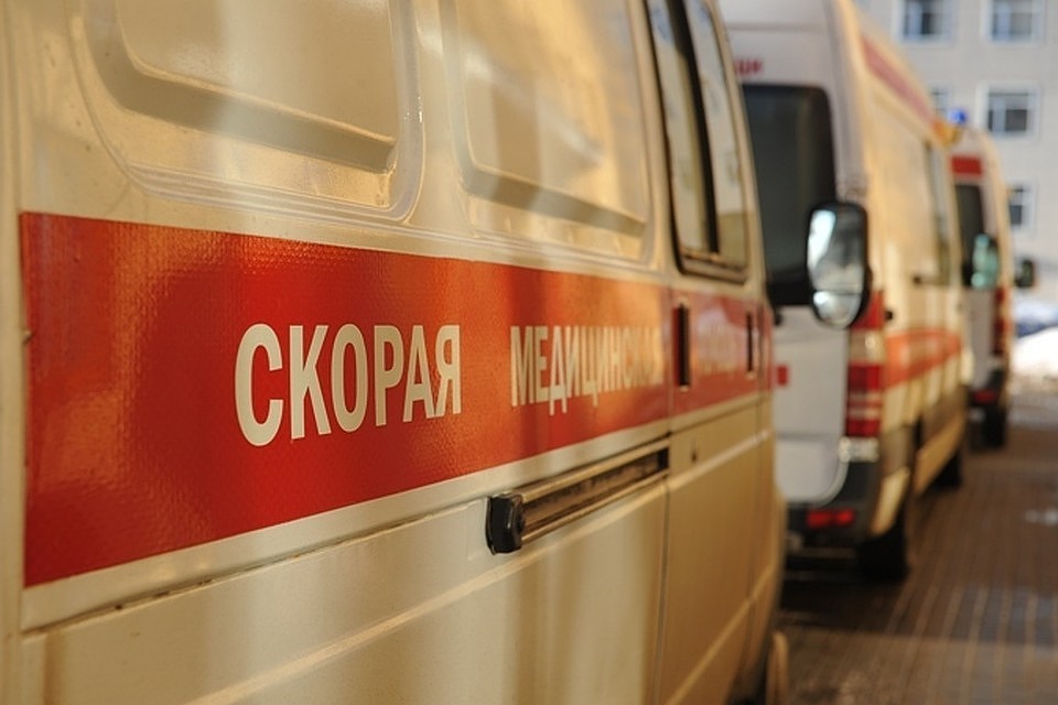 За помощью к медикам обратились восемь работников завода