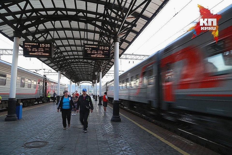 Напомним, ранее во всех регионах на железной дороге время показывали только московское, и из-за этого случалась путаница, и люди иногда даже опаздывали на поезда.