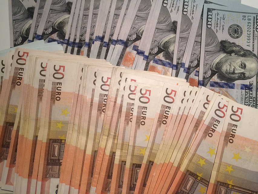 Для предприятий отменили обязательную продажу валютной выручки.