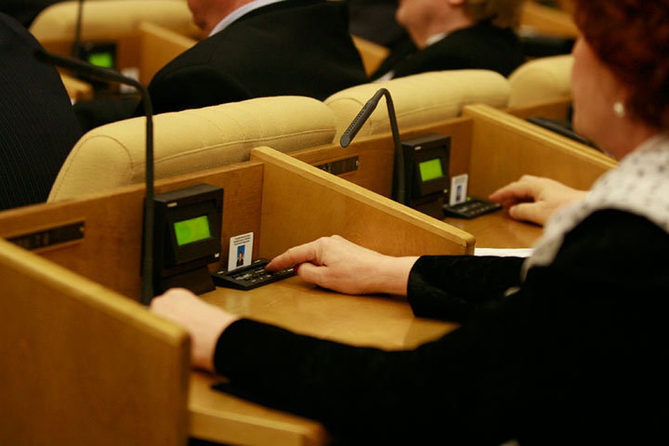 В период с 2000 до 2018 годов 501 вновь принятых законов были приняты с отступлением от действующих