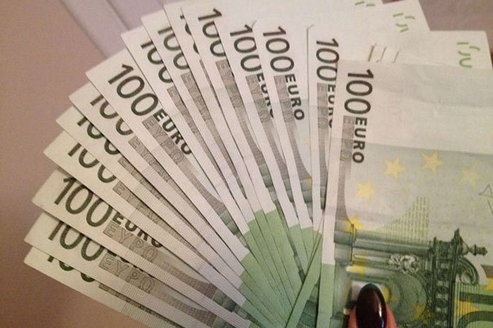 Евро продолжит дешеветь