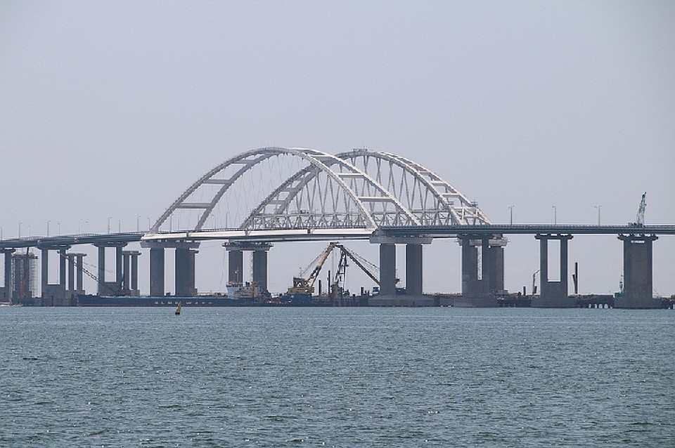Крымский мост.