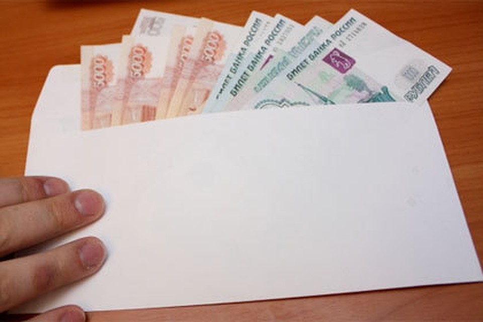Пьяный водитель предложил полицейскому за 30 тысяч рублей "простить" его