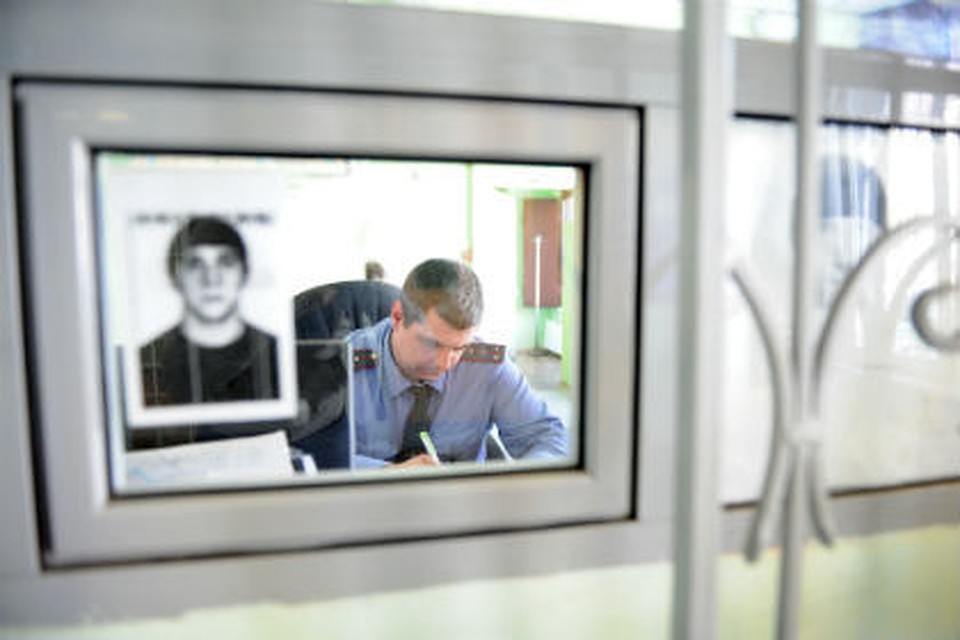 Сейчас полицейские разбираются, как маленький ребенок смог улизнуть из детского садика.