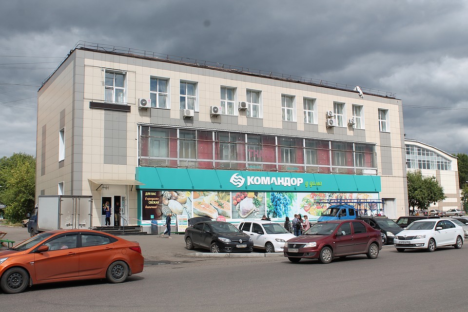 В Красноярске будут убирать баннеры об акциях и распродажах с фасадов магазинов