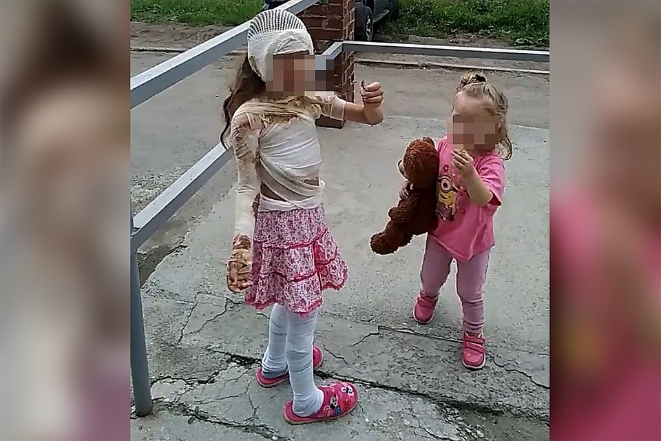 Даша сама решила выйти на улицу. Фото: Алена Миронова.