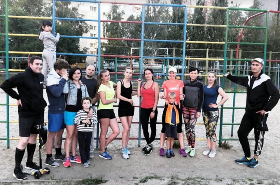 В Тюменском микрорайоне Тюмени становится много бегунов. Фото департамента по спорту и молодежной политике Тюмени