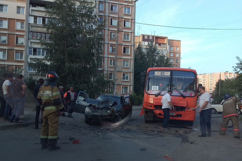 Маршрутка столкнулась с легковушкой в Сормовском районе