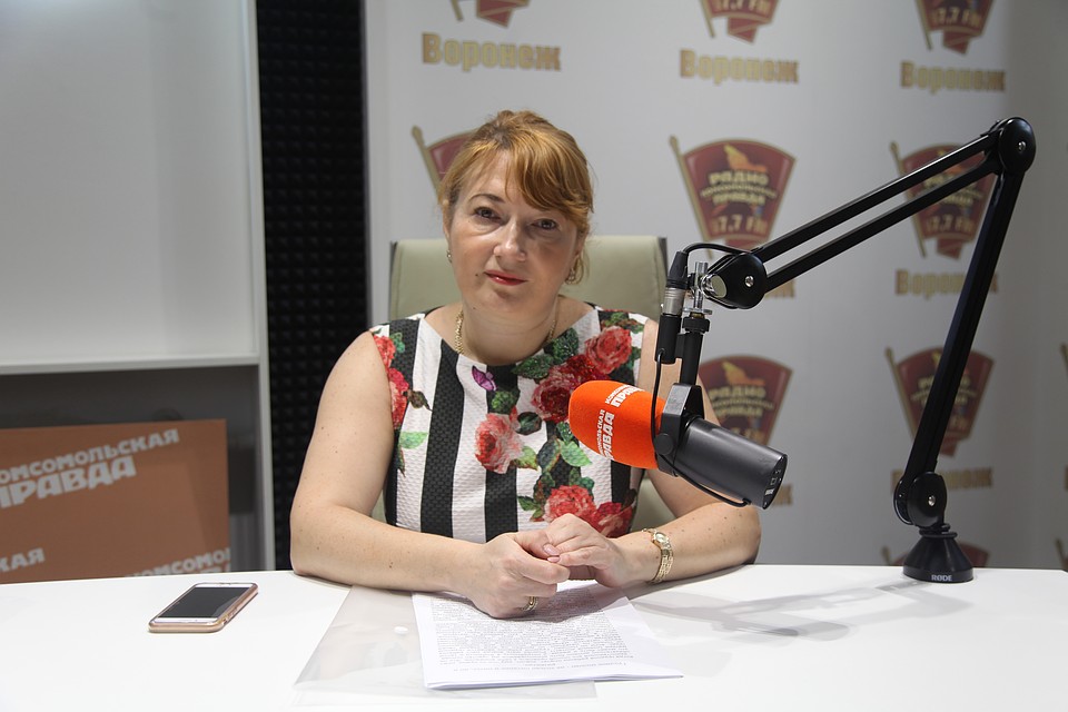 Медики отмечают, что в последнее время практически все мамы стараются кормить ребенка грудью.