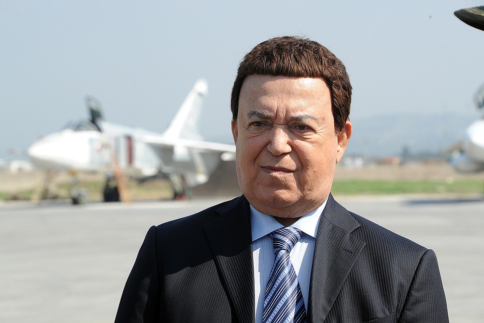 Даже серьезная болезнь не могла остановить Кобзона, когда речь зашла о выступлении для российских летчиков в Сирии