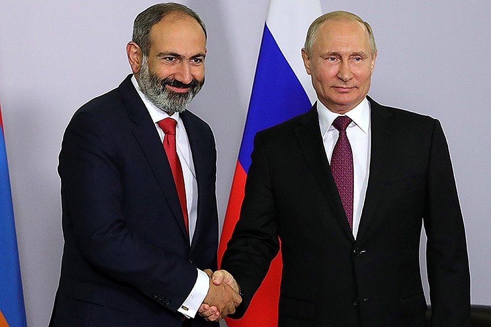 Премьер-министр Армении Никол Пашинян (слева) и президент РФ Владимир Путин. Фото: Михаил Климентьев/ТАСС