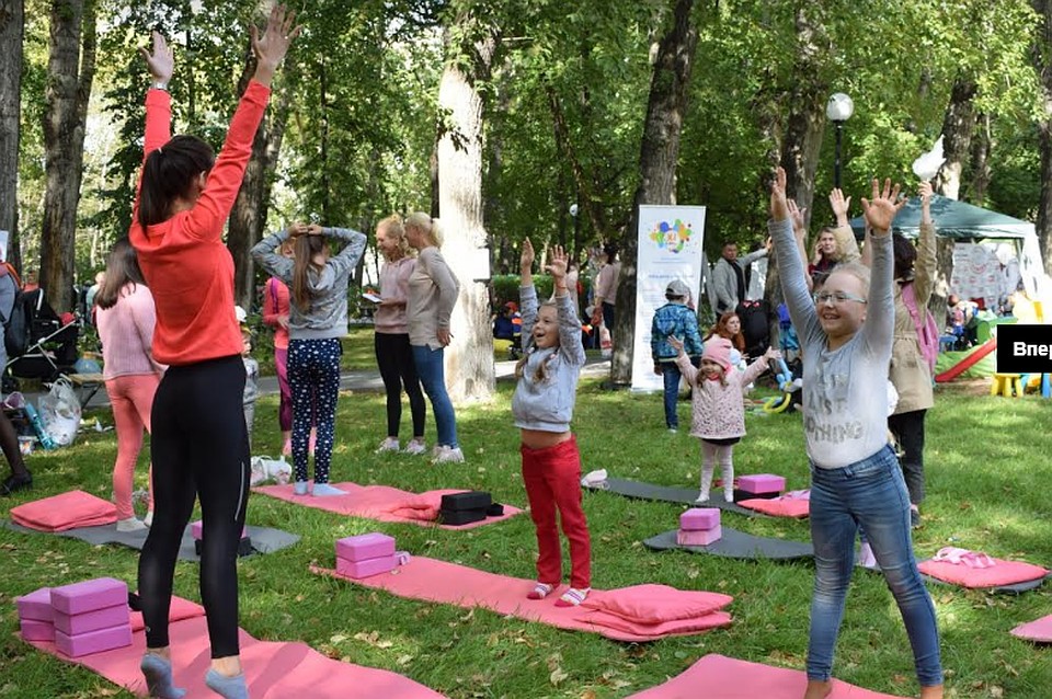 Более двух тысяч тюменцев провели выходной на фестивале счастливых семей. Фото департамента по спорту и молодежной политике Тюмени