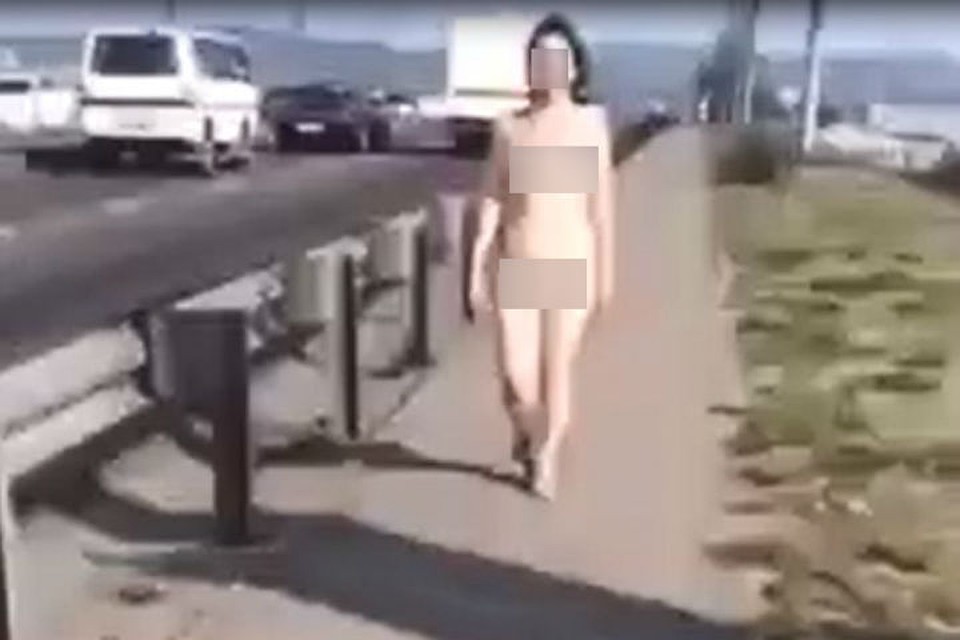 В костюме Евы по городу: голая женщина расхаживала по улицам Улан-Удэ. Фото: соцсети