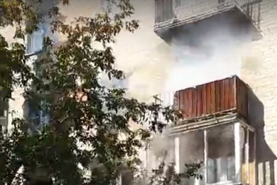 Дальше балкона огонь пойти не успел. Фото: Инцидент.Екатеринбург/vk.com