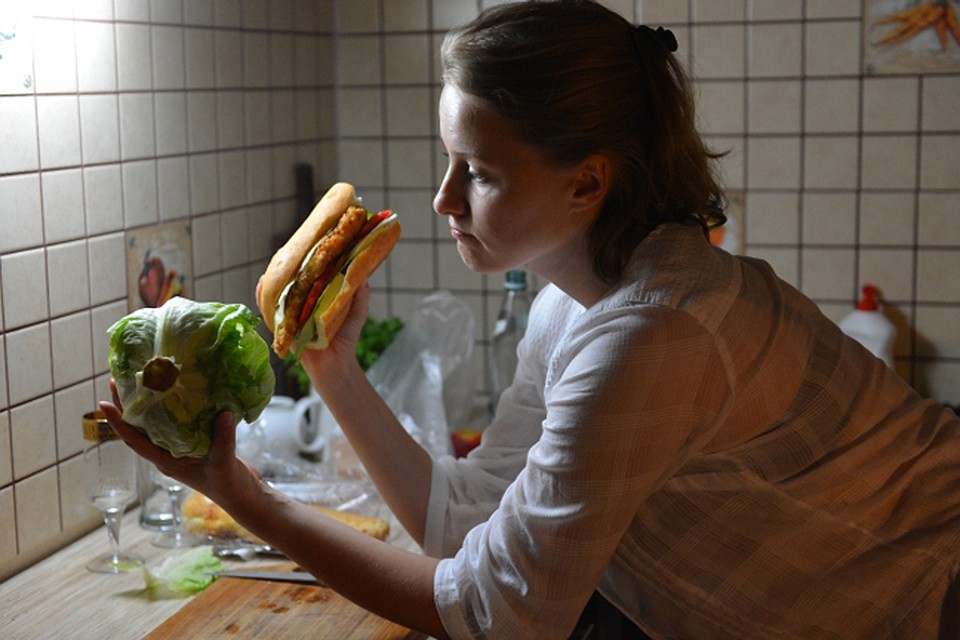 Если попытаться исключить все вредные, но такие вкусные продукты, то что нам остается?