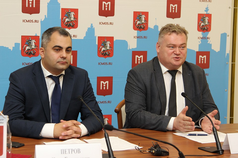 Олег Калугин: "Этот год стал перекрестным. Мы прекрасно провели Дни Москвы в Калужской области 13-15 июля. Думаю, Дни Калужской области в Москве будут не менее запоминающимися".