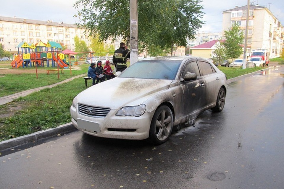 В Лесосибирске хулиган напился и отправился поджигать чужую иномарку. Фото: пресс-служба полиции Лесосибирска
